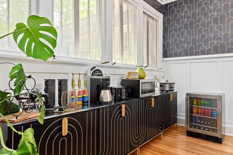 Dining Room I Coffee Station I Microwave