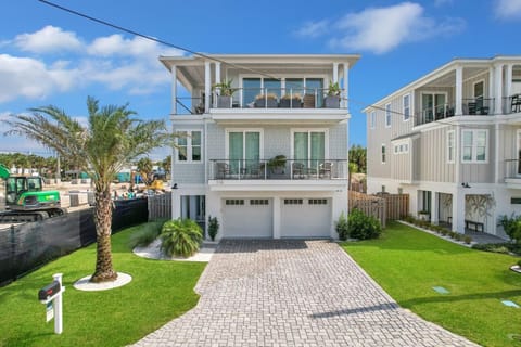 Seaside Serenade - 5 Bed, 6 Bath with Heated Pool