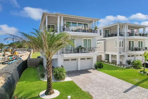 Seaside Serenade - 5 Bed, 6 Bath with Heated Pool