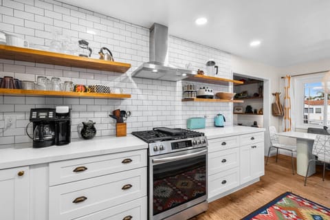 Cook your favorites in this stylish kitchen with everything you need.