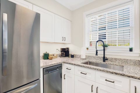 e1605c3d-7024-42ae-8c5b-287de87534f4