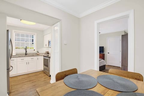 32e1e08a-f278-4182-8a8c-b5844385a49a