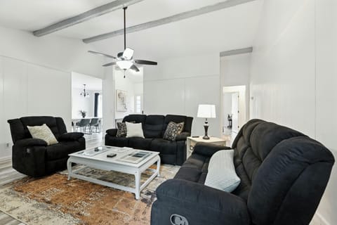 Coffee Table, Furniture, Table, Architecture, Building