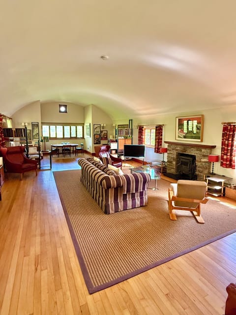 Ferry Inn Cottage - large open space which is 16 metres long by 6 metres wide.