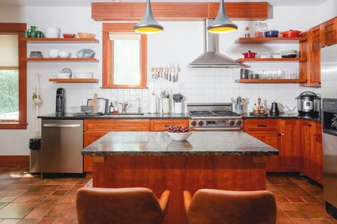 Kitchen - large, well-stocked and easy to cook in with gas stove