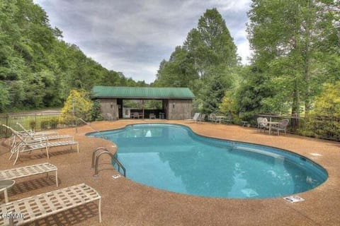 Seasonal Resort Pool