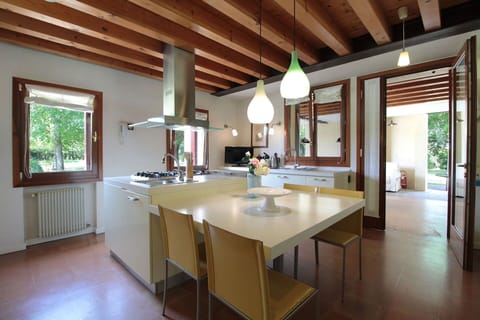 Autumn, Kitchen, Spring, Summer