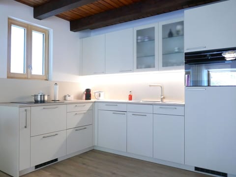 Kitchen, Countertop, Cabinetry, Kitchen Appliance, Interior Design, Flooring, Wood, Furniture, Major Appliance, Floor