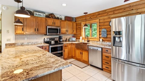 Full functional kitchen with modern appliances