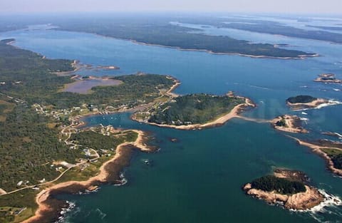 Iconic Corea Harbor is charming to explore