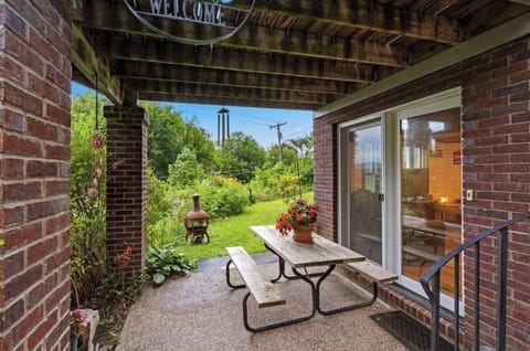 Outdoor seating/patio