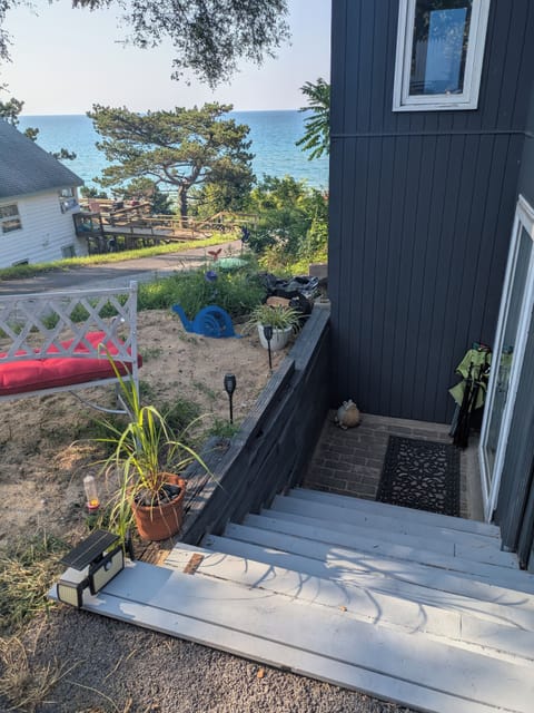 Private entrance and chill spot