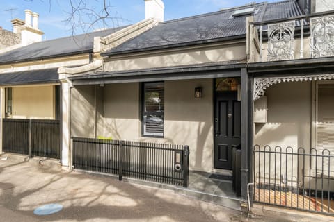 FRONT: Heritage listed and fully renovated this two story terrace has its own access. Located in Grattan Street directly opposite Melbourne Universities historic 1888 building it is so close to all the cool Carlton action.