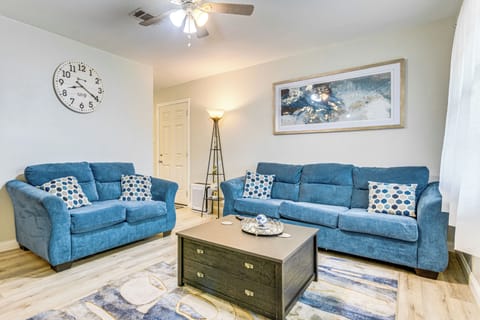 North Little Rock Vacation Rental | 3BR | 1.5BA | 1,050 Sq Ft | 3 Steps Required