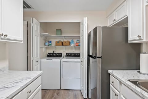 In-unit washer and dryer make longer stays (or kid spills) easy and stress-free.