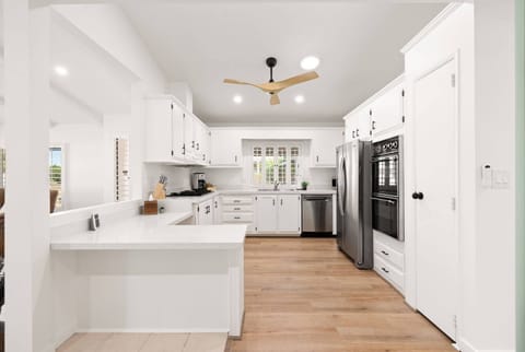 Large Open Kitchen With Appliances