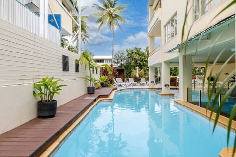 SeaCation On Mac: Stunning swimming pool