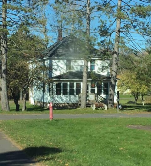 Front of home facing park