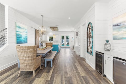 Salty Stingray Dining