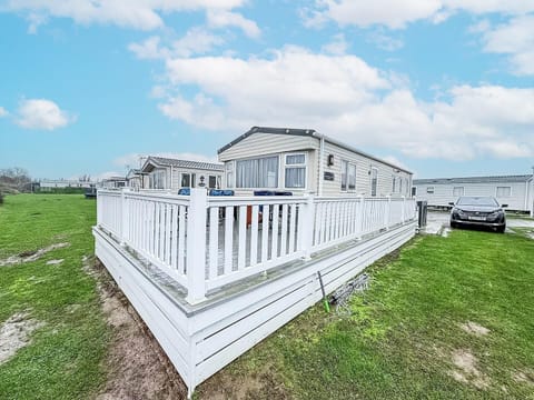 A holiday home in Clacton-on-Sea, Essex, becomes even more special with the added addition of decking.