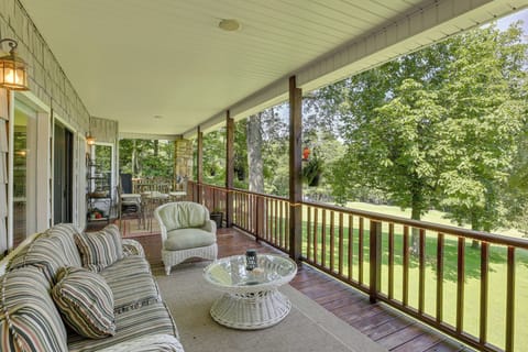 Glade Valley Vacation Rental | 4BR | 4.5BA | 2,895 Sq Ft | Small Step to Enter