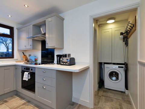 Deck, Shade, Hardwood, Outdoor Furniture, Balcony, Plank, Eco Hotel, Swimming Pool, Wood Flooring, Resort