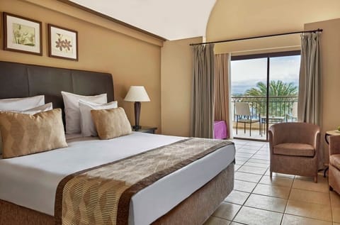 Sink into plush pillows after sun-soaked days by the sea.