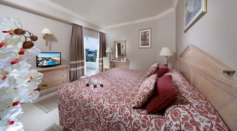 Queen bed