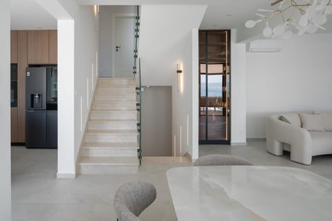 Please note that this villa is not suitable for youth groups, as it is located in a quiet residential area, ensuring a peaceful environment for all guests