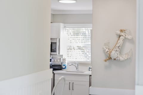 Seagrass Sunsets-AMI Accommodations