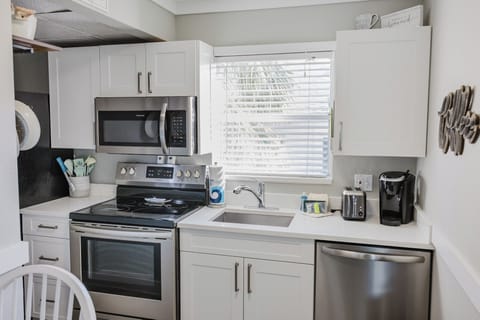 Seagrass Sunsets-AMI Accommodations