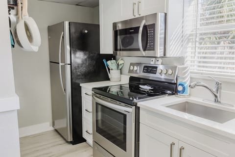 Seagrass Sunsets-AMI Accommodations