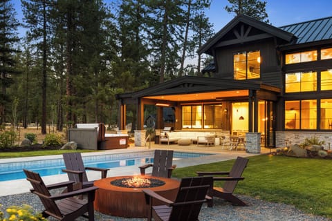 Nights feel magical at the firepit—marshmallows, loved ones, and warm glow.