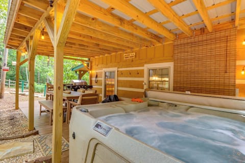 Ellijay Vacation Rental | 2BR | 2BA | 1,200 Sq Ft | Small Step to Enter