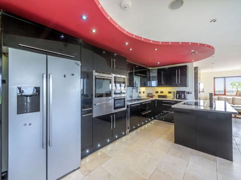 Kitchen | Sir A Wel, LLANNERCH-Y-MEDD