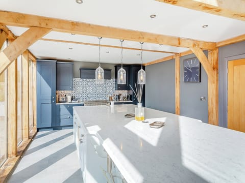 Open plan living space | Oakwood Barn, Ryther