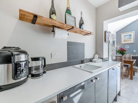 Kitchen | The Beach Retreat, Chapel St Leonards, near Skegness