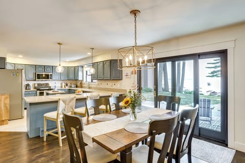 Dining Area | 1st Floor | Dishware/Flatware