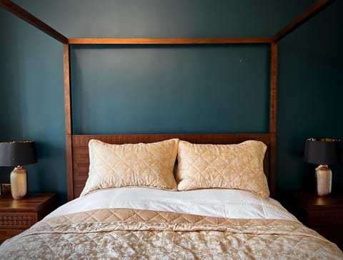 Queens Room - 4 Poster Bed