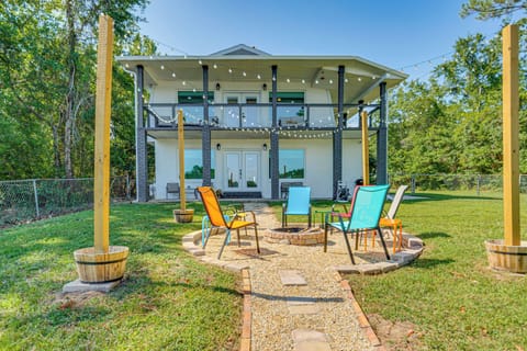 Milton Vacation Rental | 3BR | 2BA | 2,000 Sq Ft | 3 Small Steps Required