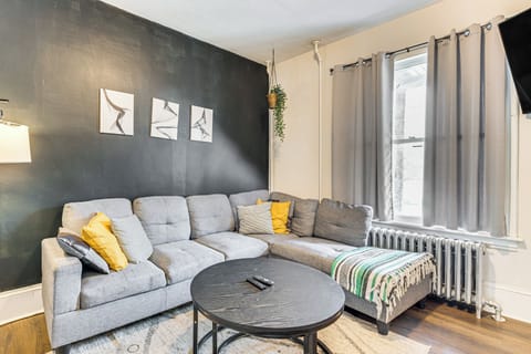 Stroudsburg Vacation Rental | 3BR | 1.5BA | 1,200 Sq Ft | Stairs Required