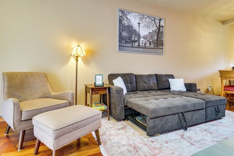 Seattle Vacation Rental | 2BR | 1.5BA | 1,200 Sq Ft | Small Step to Enter