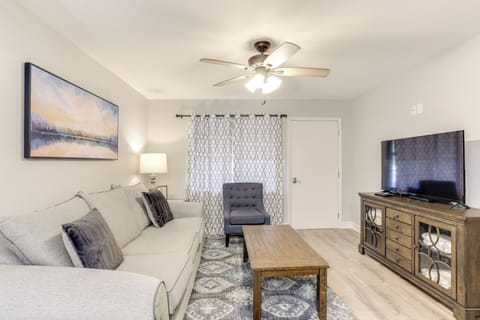 Greers Ferry Vacation Rental | 2BR | 1BA | 650 Sq Ft | Small Step Required