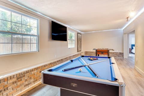 Gainesville Vacation Rental | 3BR | 3BA | 2,400 Sq Ft | Small Step to Enter