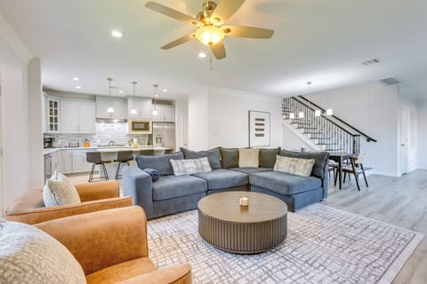 Houston Vacation Rental | 3BR | 3.5BA | 2,500 Sq Ft | Stairs Required