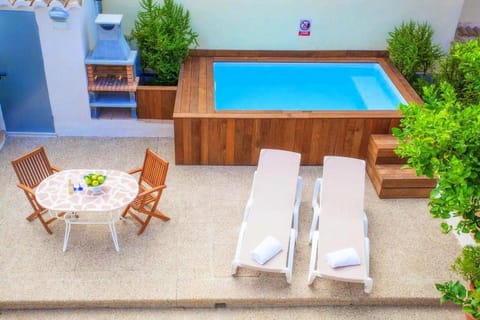 Holiday Home Swimming Pool