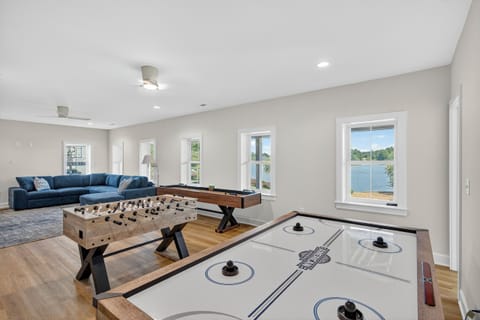 Game on at Electric City! With foosball, air hockey, and shuffleboard—fun comes with a view.