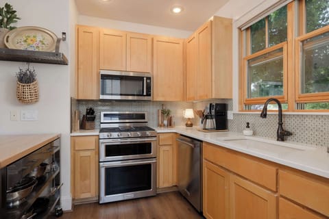 Fully equipped kitchen