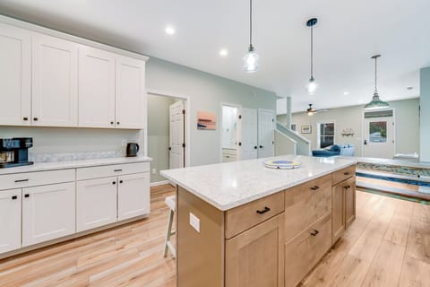 No need to eat out everyday with this Chef's Kitchen!