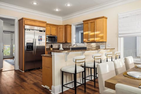 The heart of the home for snacks, meals, and conversation.